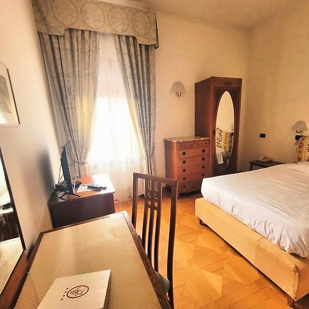 Alla Rocca Hotel Conference & Restaurant Bazzano Екстериор снимка