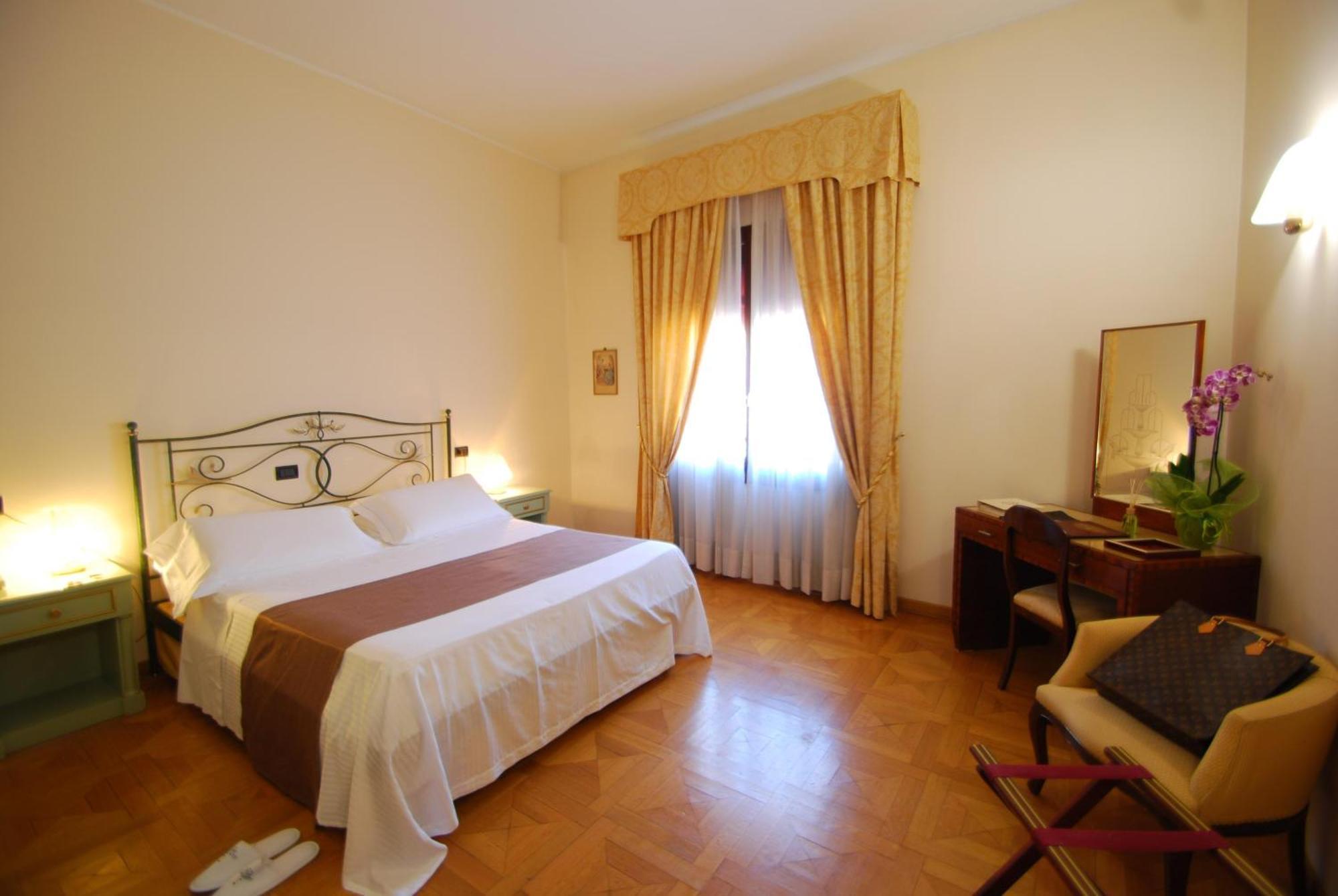 Alla Rocca Hotel Conference & Restaurant Bazzano Екстериор снимка