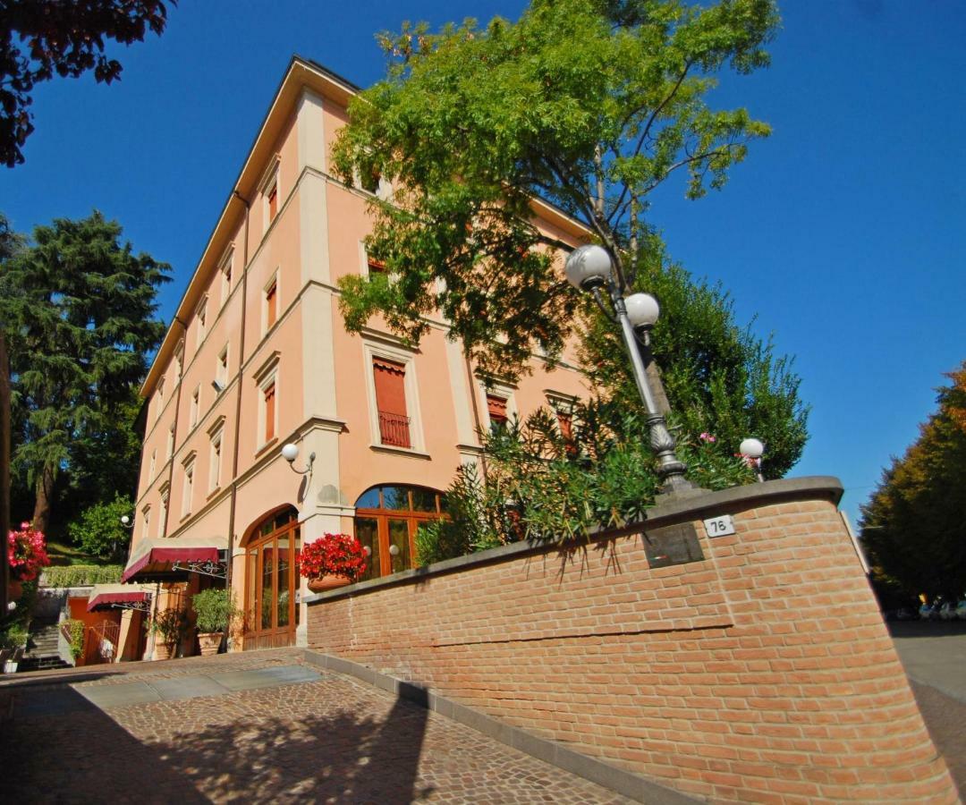 Alla Rocca Hotel Conference & Restaurant Bazzano Екстериор снимка