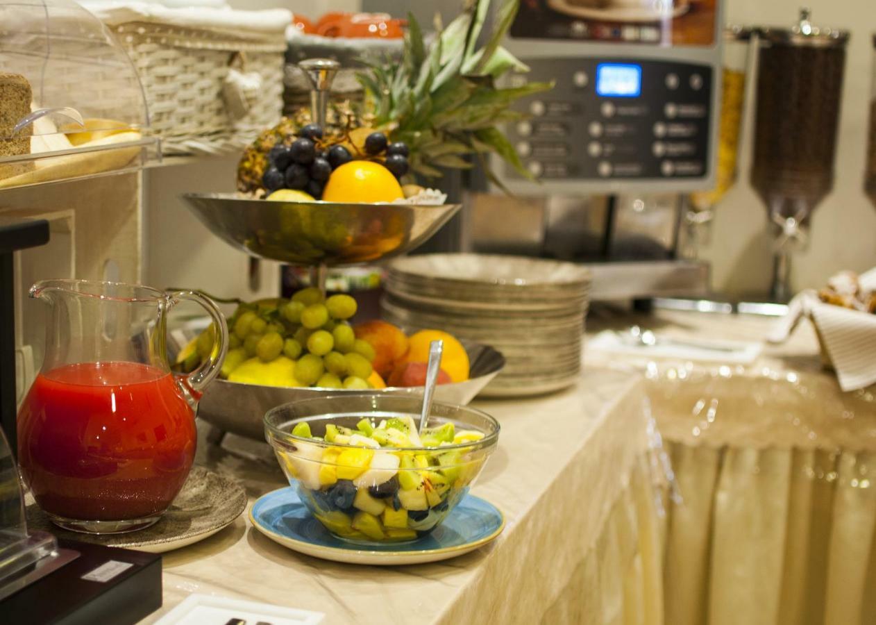 Alla Rocca Hotel Conference & Restaurant Bazzano Екстериор снимка