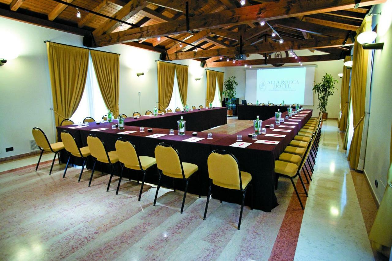 Alla Rocca Hotel Conference & Restaurant Bazzano Екстериор снимка