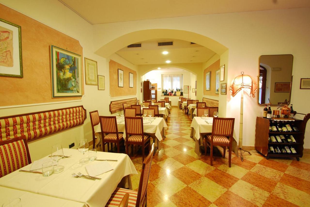 Alla Rocca Hotel Conference & Restaurant Bazzano Екстериор снимка